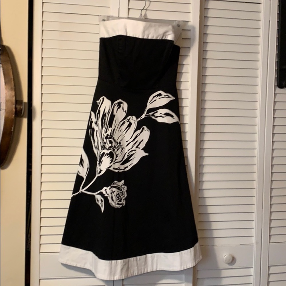 White House Black Market Strapless Dress